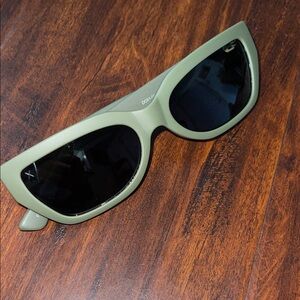 Women's LES Do Makeup Dime Sunglasses